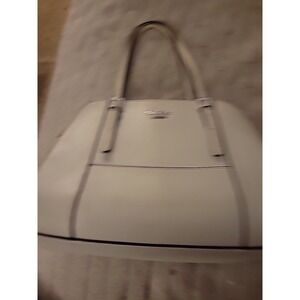 Vintage Y2K Hobo Guess Los Angeles Purse Shoulder White Embossed Faux Leather